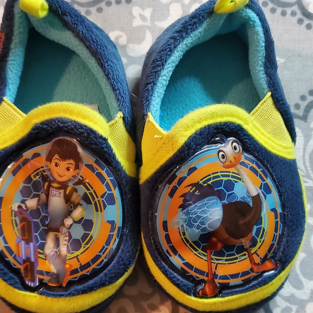 Disney Store, Boys Slippers,  size 4.5, Blue